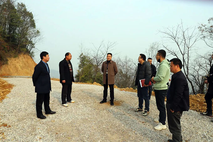 �f(w��n)��Ͷ�Y���F(tu��n)�hί��(sh��)ӛ�������L(zh��ng)�(y��ng)���֬F(xi��n)��(ch��ng)�{(di��o)�Ȋ����һ��������_(d��)վ�(xi��ng)Ŀ���O(sh��)��r